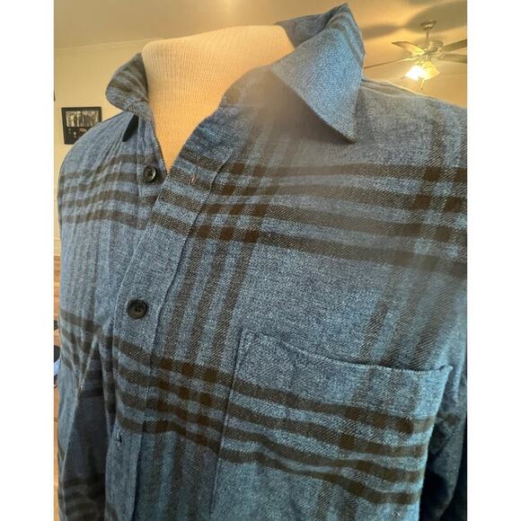 GOODFELLOW NWT LONG SLEEVE BUTTON UP BLUE AND BLACK PLAID MENS LARGE - Picture 5 of 9